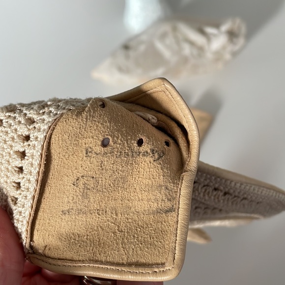 (2/$50) Vintage MCM Pullman England Cream Leather Gloves (Women's) - Medium - Picture 11 of 11